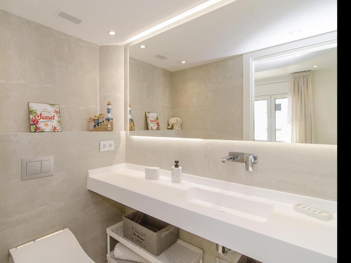 Sitges Spaces Oasis Suites- 4 Bedroom, 4 Ensuite Bathrooms, Terrace, Pool, Sitges Centre Exteriör bild