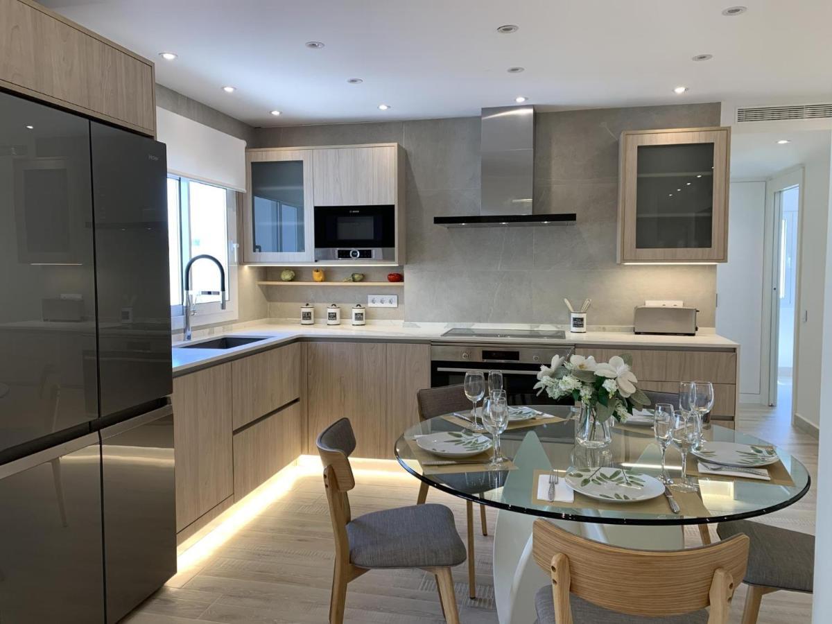 Sitges Spaces Oasis Suites- 4 Bedroom, 4 Ensuite Bathrooms, Terrace, Pool, Sitges Centre Exteriör bild