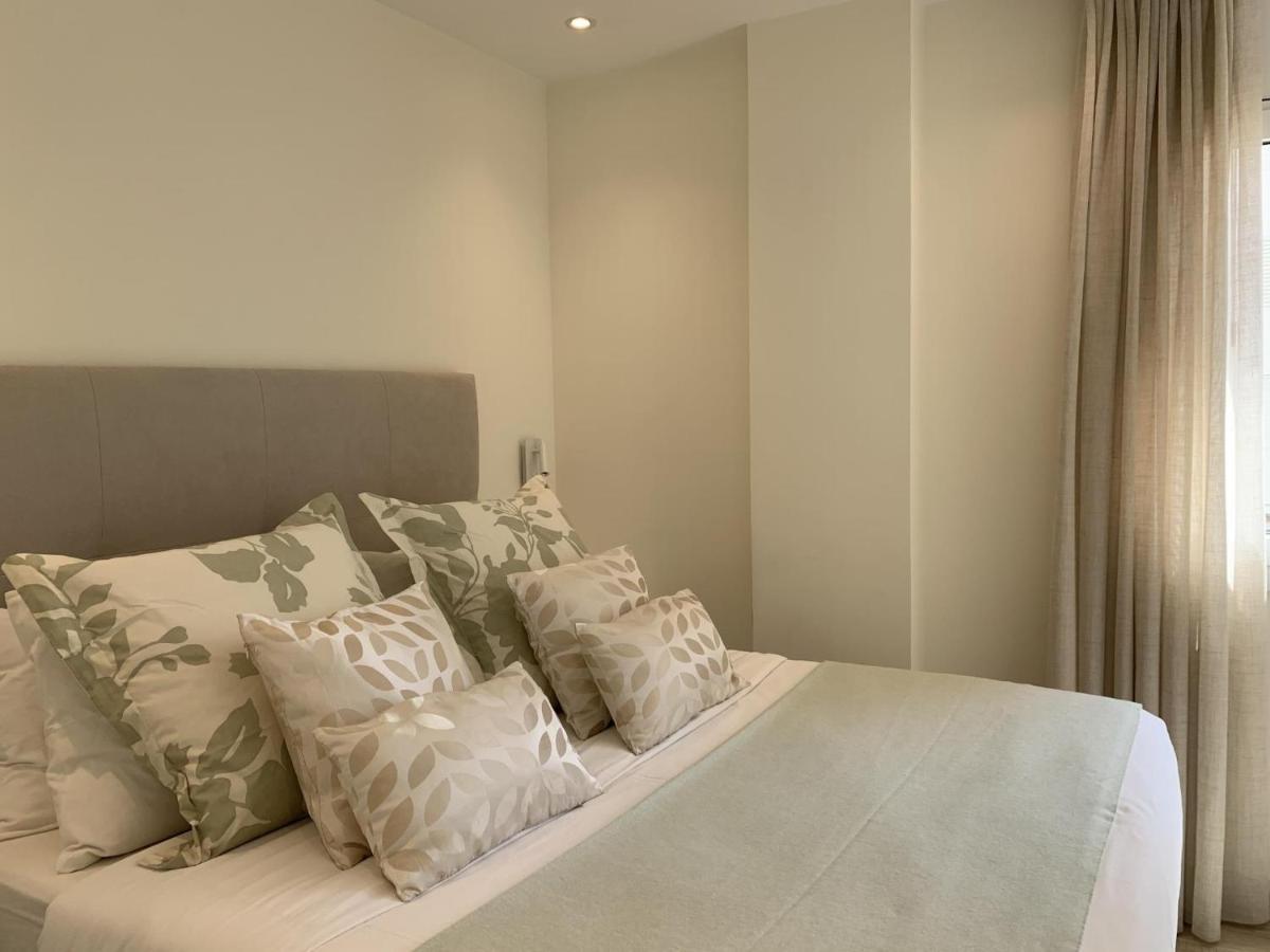 Sitges Spaces Oasis Suites- 4 Bedroom, 4 Ensuite Bathrooms, Terrace, Pool, Sitges Centre Exteriör bild